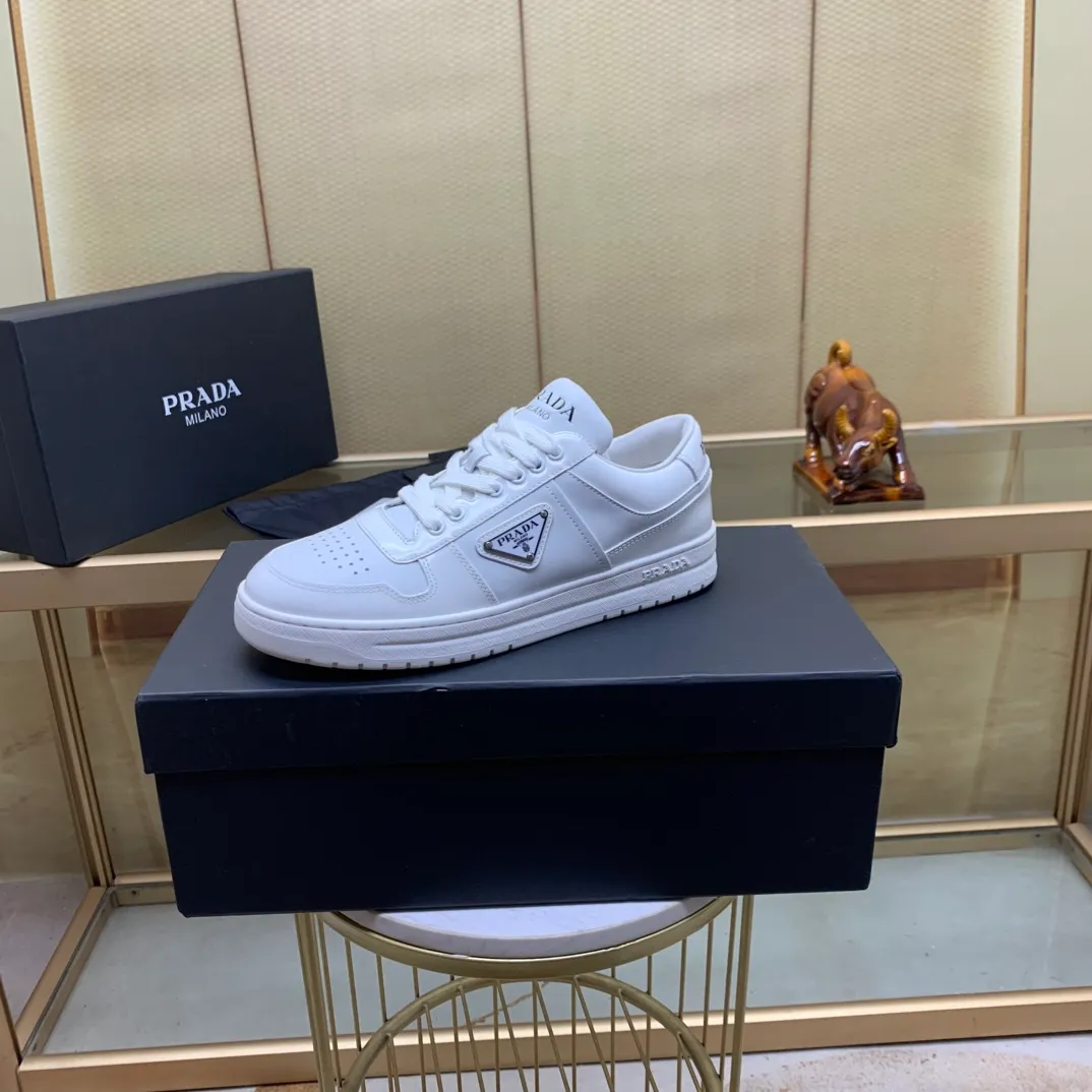 💰660.巜PRADA》Prada: Top 🔝purchasing agent🔍🔍The latest men’s counters are on sale simultaneously, high-quality original calfskin imported from Italy 🇮🇹. Brand logo* (prominent·high-end·noble·class·) exquisite workmanship (imported from Italy🇮🇹 Sole: Original sole provided by the original factory, ⚠️exclusive double-layer activity, TPR rubber, combination outsole; super comfortable, wear-resistant, non-slip, environmentally friendly🌳🌳🌳, real shot🎬The real thing is more beautiful🔍🔍 (high quality, follow the order) code number 38 to 44 (.45 customized)